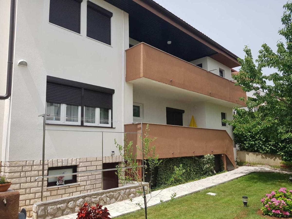 Apartments Mira Krk كرك المظهر الخارجي الصورة